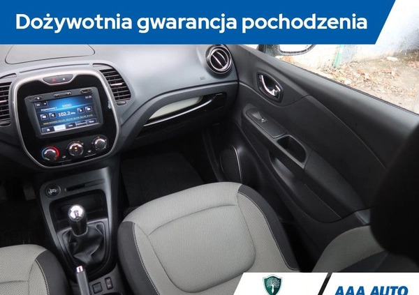 Renault Captur cena 42000 przebieg: 90813, rok produkcji 2015 z Garwolin małe 191